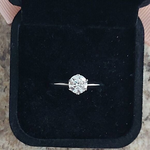 1 Carat Solitaire Moissanite 925 Silver Engagement Ring - Picture 2 of 12